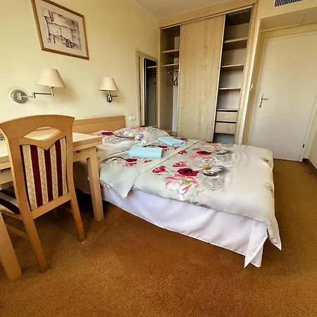 10q- Z6 602a Appartement *